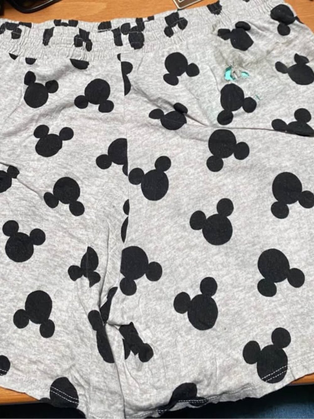 Disney Mickey Mouse Sleepwear Set Gray & Black Pajamas Shorts Size Medium - Picture 5 of 6